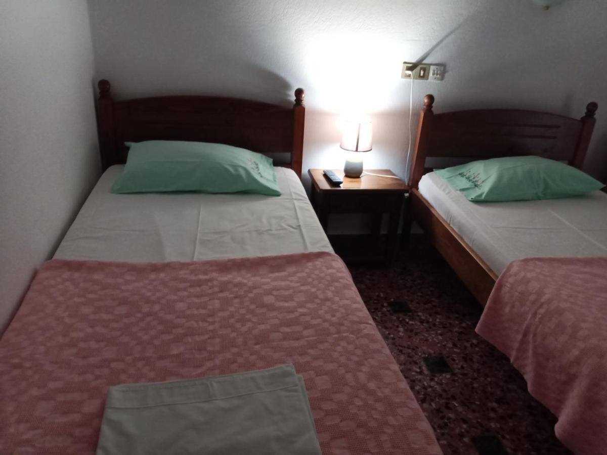 Nikos Rooms Loutra Edipsou  Exterior foto